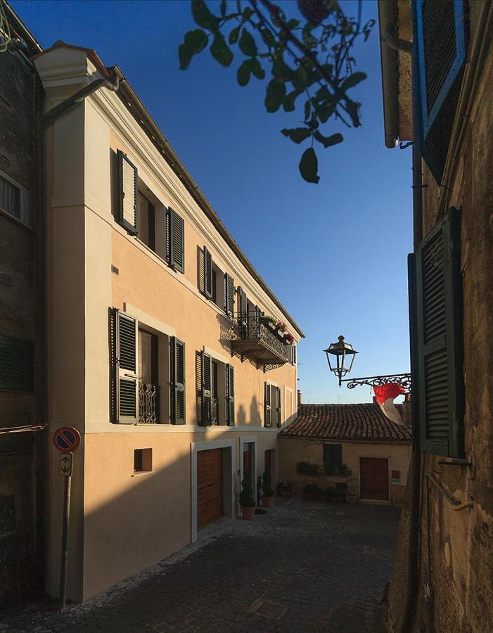 Dimo' Re Bed & Breakfast Farnese Luaran gambar
